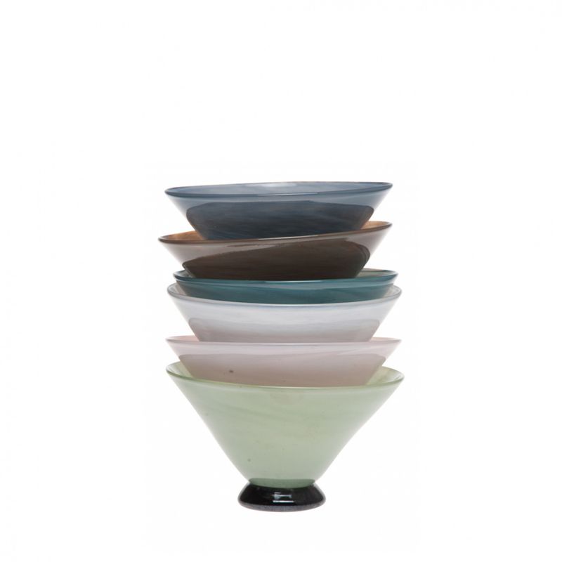 Dus liten hvit skål